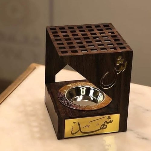 طقم مودرن بالاسم يتوفر بلونين