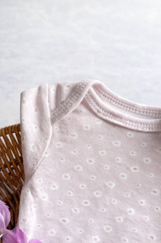 بربتوز مواليد بناتي منقط باللون البنفسجي