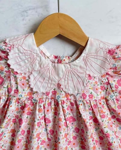 فستان بيبي صيفي بنقشات الزهور