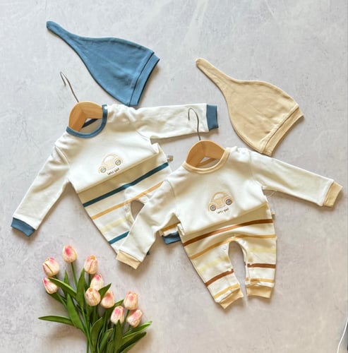 افرول نوم بيبي ولادي بتطريز سيارة مع القبعة