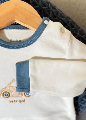 افرول نوم بيبي ولادي بتطريز سيارة مع القبعة