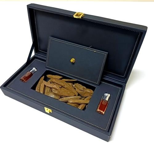 شنطة إهداء جلد فاخرة (عود ودهن) اللون أسود