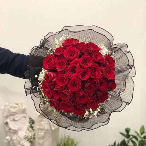 باقة25 وردة جوري Bouquet of 25 roses