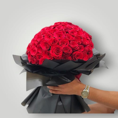 باقة جوري 150 وردة A bouquet of 150 roses