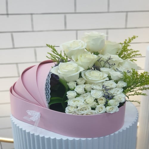 سلة ورد مولودة A basket of flowers was born