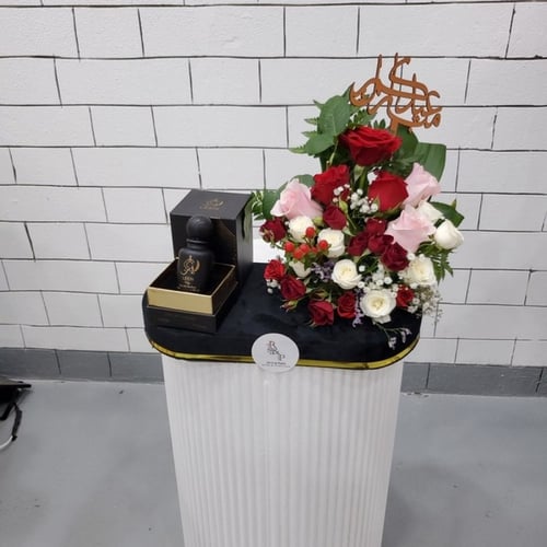 قاعدة مخمل مع عطر لين