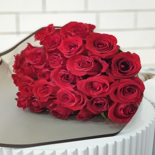 بوكية 30 وردة حمراء Bouquet of 30 red roses