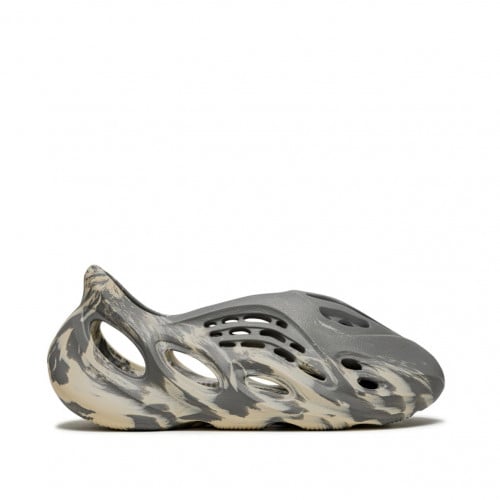 YEEZY FOAM RUNNER MXT "Moon Gray"