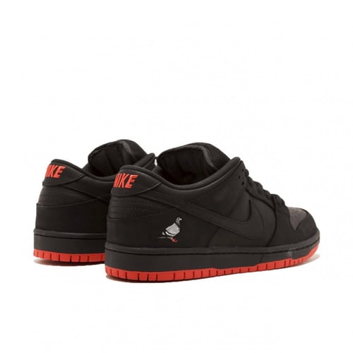 Jeff Staple x Nike SB Dunk Low Black Pigeon