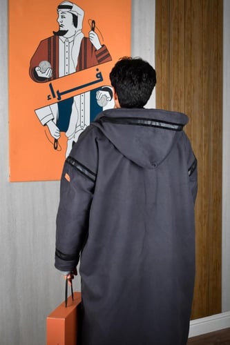 فروة الأصالة لون رمادي