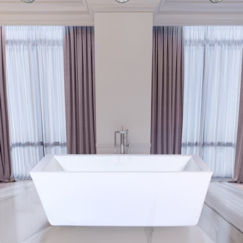 بانيو ابيض بتصميم مشطوف مقاسات متعددة