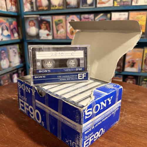 مجموعة من 10 كاسيتات