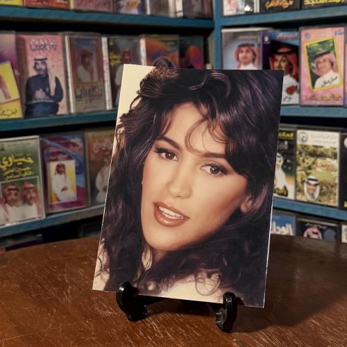 صورة استديو أصلية للفنانة ذكرى