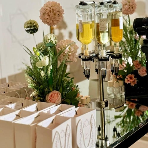 عربون بار العطور | 100 ضيف