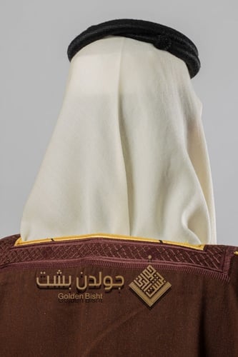Golden Bisht- بشت شتوي مكسر حرير عودي