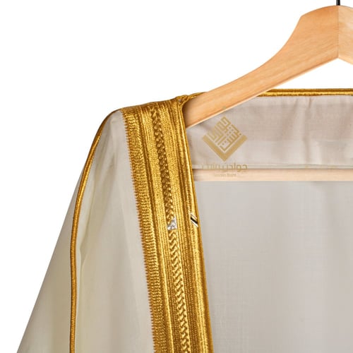 بشت ملكي أبيض الفاخر