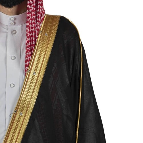 بشت ملكي أسود الذهبي