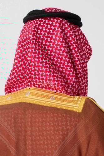 Golden Bisht- بشت ملكي اشقر المميز