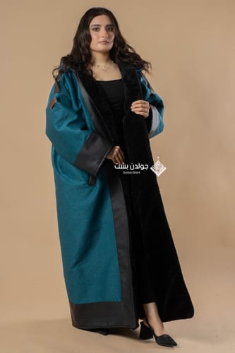 فروة نسائية جلد أزرق