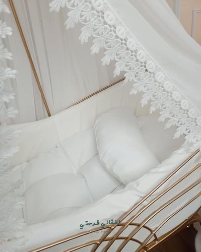 سرير أطفال الجديد كليا