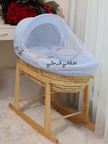 سلة موسى مع حامل هزاز