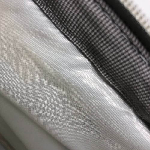 حقيبة صغيرة