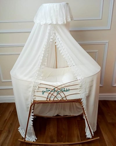 سرير أطفال الجديد كليا