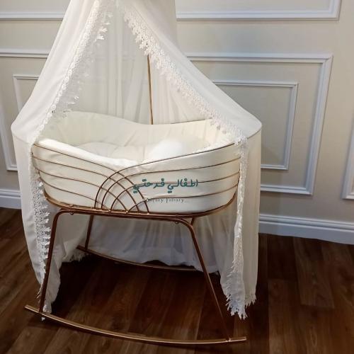 سرير أطفال الجديد كليا