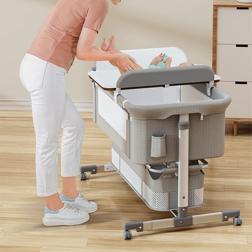 سرير نكست تومي بيج مع طاولة تغيير