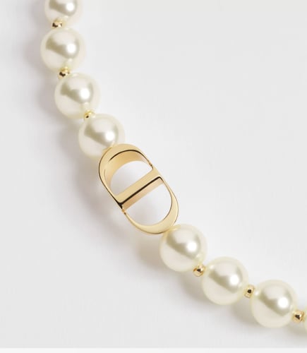 سوار 30 Montaigne