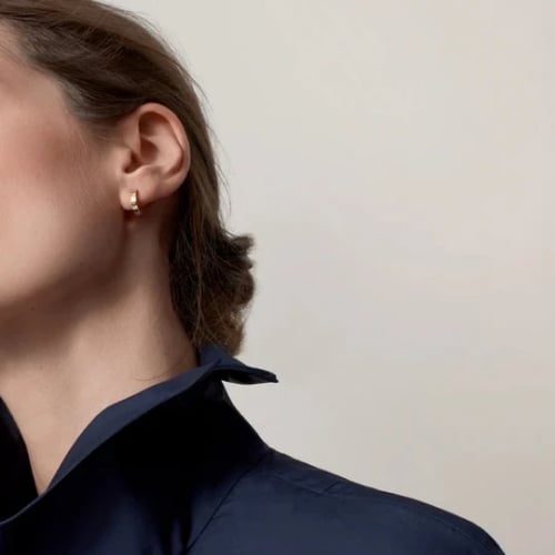 أقراط دائرية LOVE، موديل الحجم الصغير