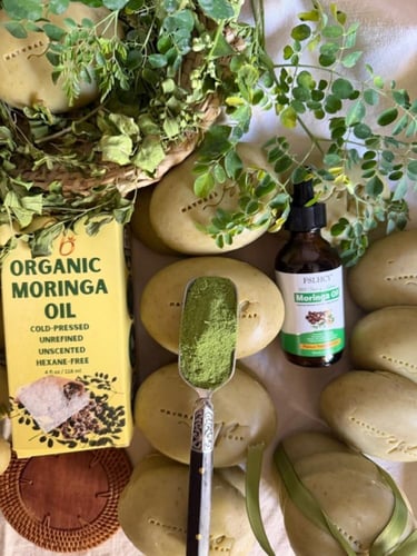 صابون بزيت واوراق المورينجا