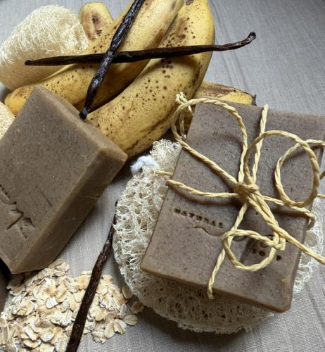 Soap with banana and oats and banana peels