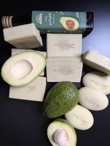 Soap with pomegranate and avocado oil