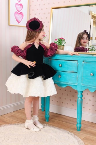 فستان مخمل يباني أنيق