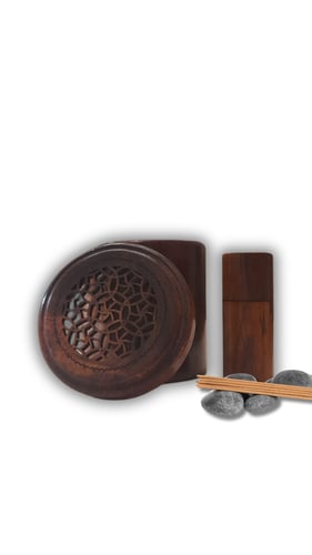 مبخرة سيارة من العود الفاخر