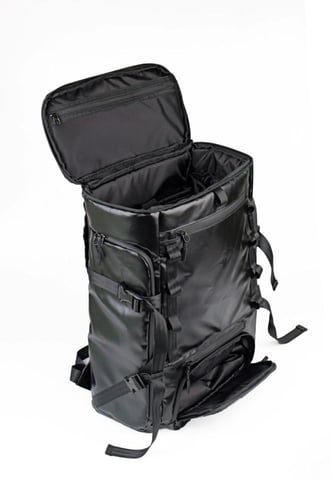 حقيبه فلاينق ايقل تيك