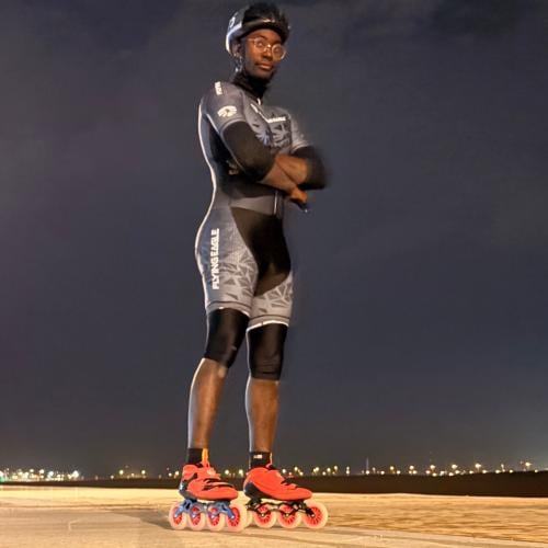 ملابس تزلج سريع