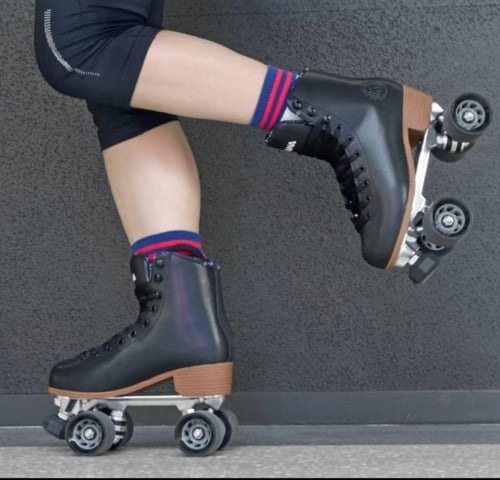 سكيت كاسانا الرباعي الاحترافي (اسود)