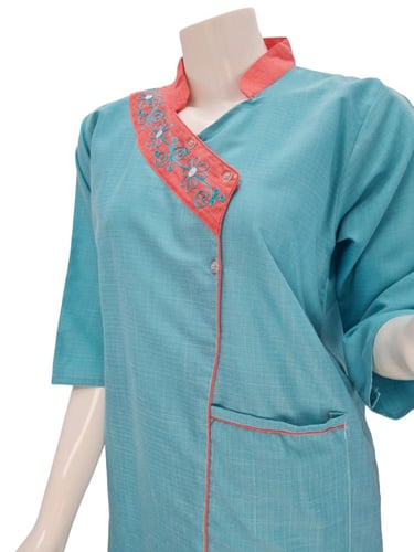 طقم لبس عاملات