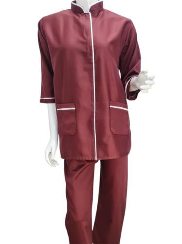 طقم لبس عاملات