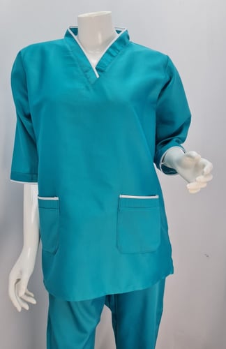 طقم لبس عاملات