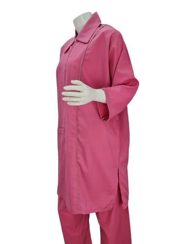 طقم لبس عاملات