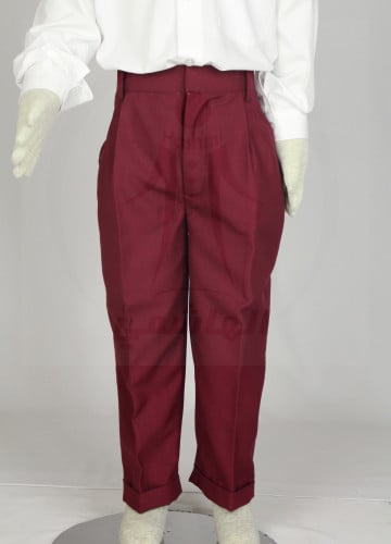 بنطلون عنابي بدون قميص