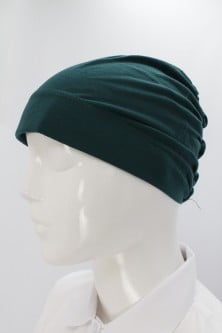 قبعة لون زيتي