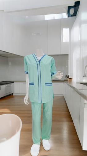 طقم لبس عاملات