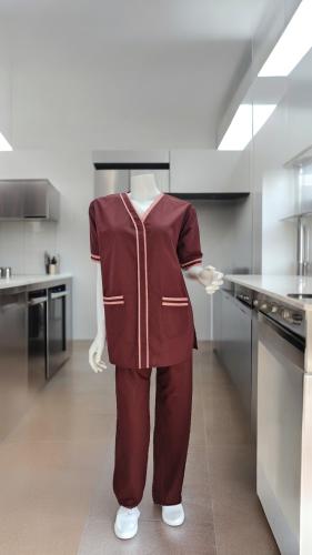 طقم لبس عاملات