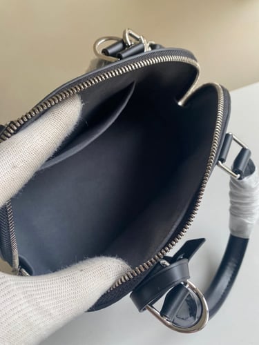 مع امكانية طباعة حرفين |LV BBAlma