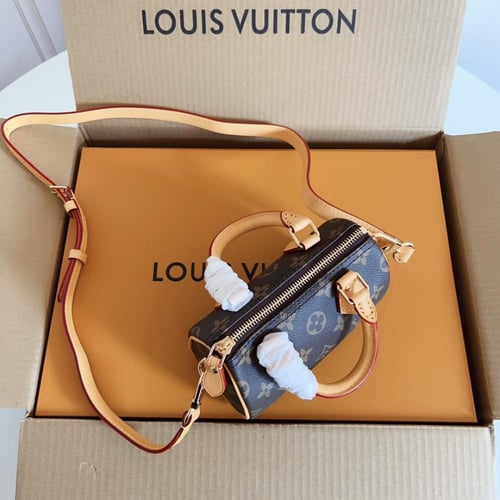 louis vuitton Speedy Nano مع إمكانية طبع حرفين