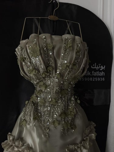 فستان هاله
